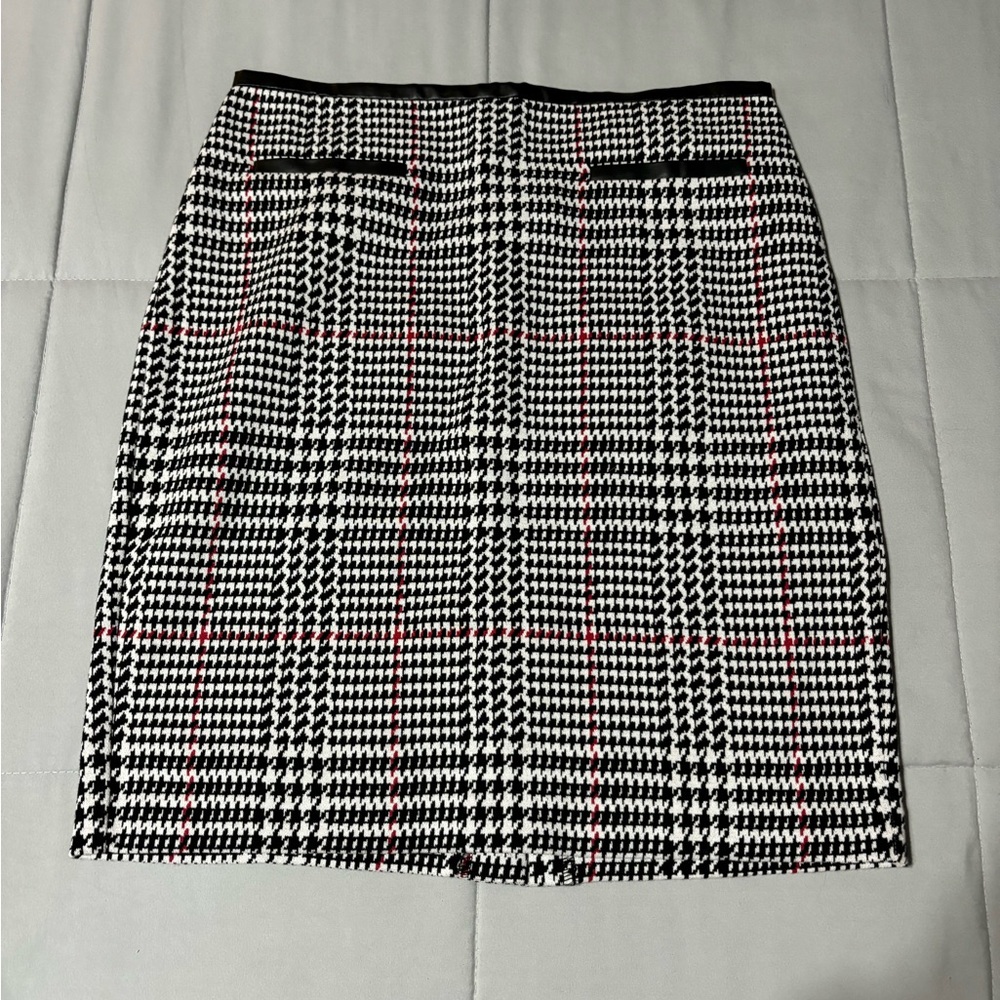 Talbots Black and White Pencil Skirt Knee-Length Workwear